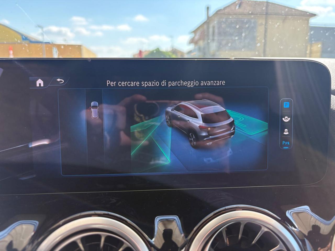 Mercedes-Benz GLA 200 AMG Line Premium 200 #10679