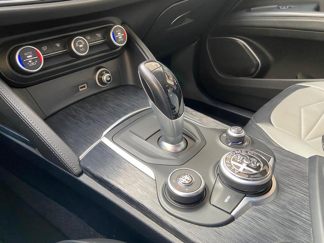 Alfa Romeo Stelvio 2.2 Turbodiesel 160 CV AT8 RWD Business