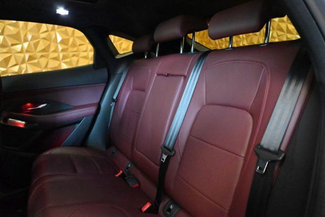 JAGUAR E-Pace 2.0 d R-DYNAMIC HSE 204CV AUT.TETT.20"CAM360°FULL!