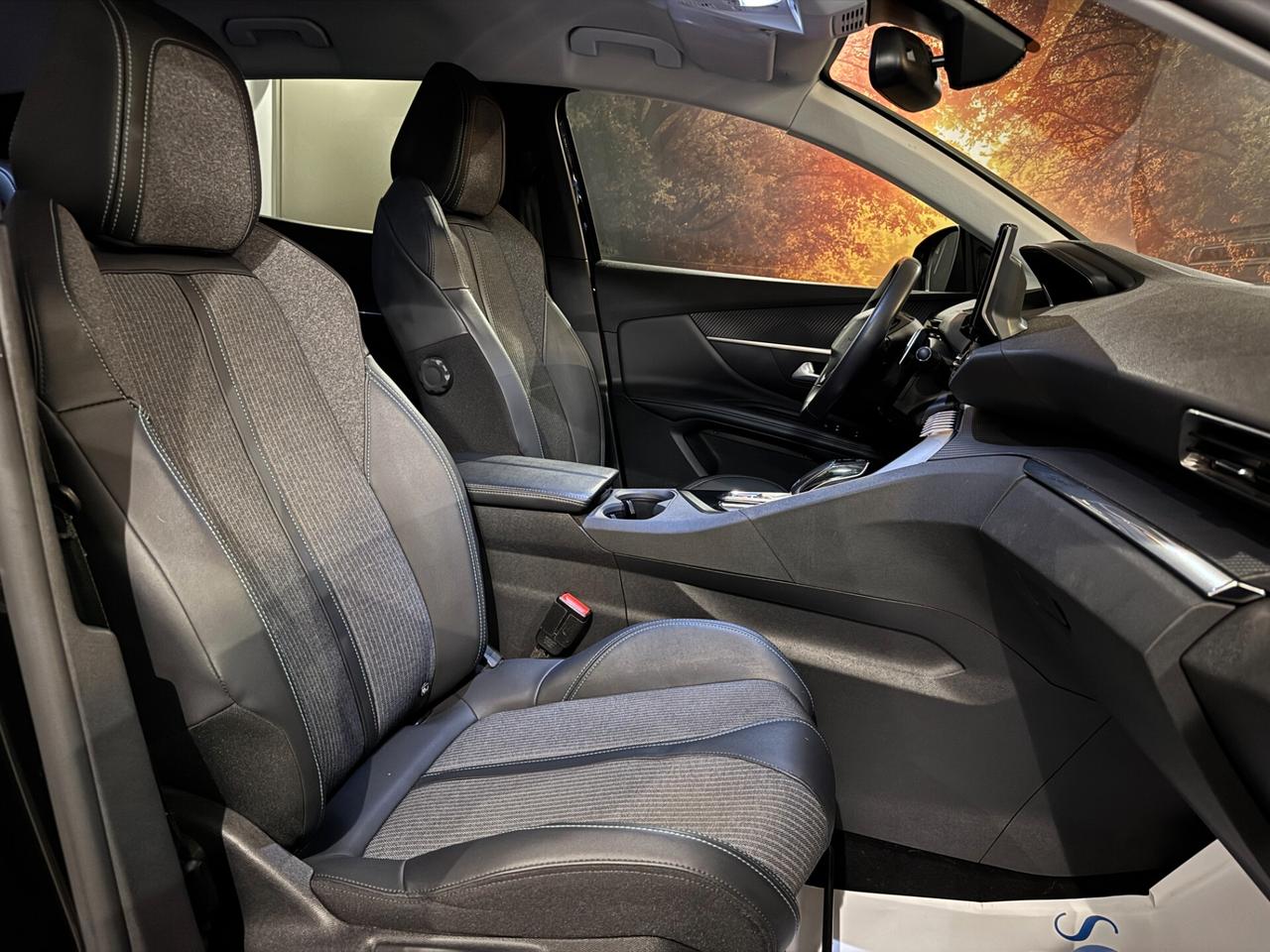 PEUGEOT 3008 1.5 BLUEHDI EAT8 ALLURE PACK N1 2022