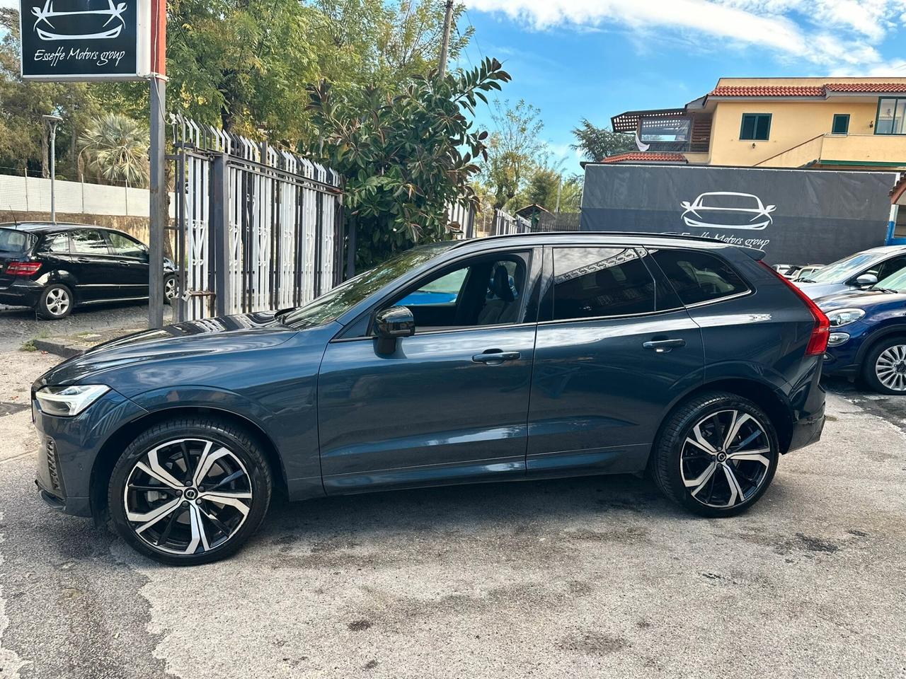 Volvo XC 60 XC60 B4 (d) AWD automatico Plus Dark
