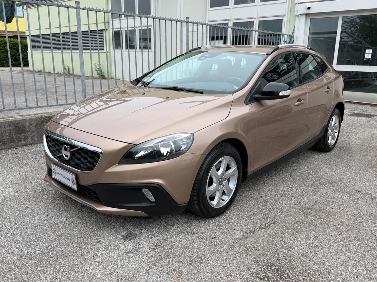 Volvo V40 Cross Country D2 1.6d Momentum