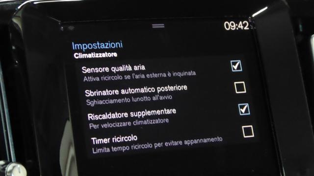 VOLVO XC40 T4 Recharge Plug-in Hybrid automatico Inscription