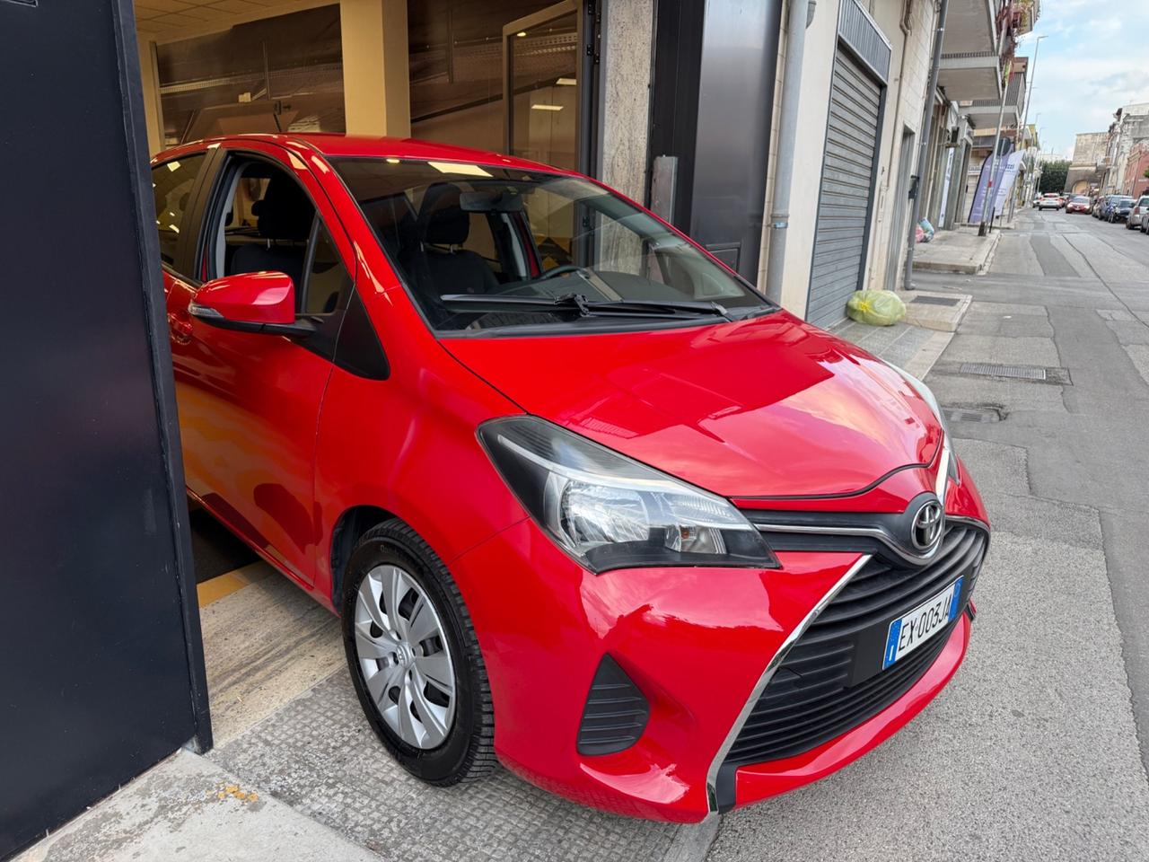Toyota Yaris 1.0 5 porte