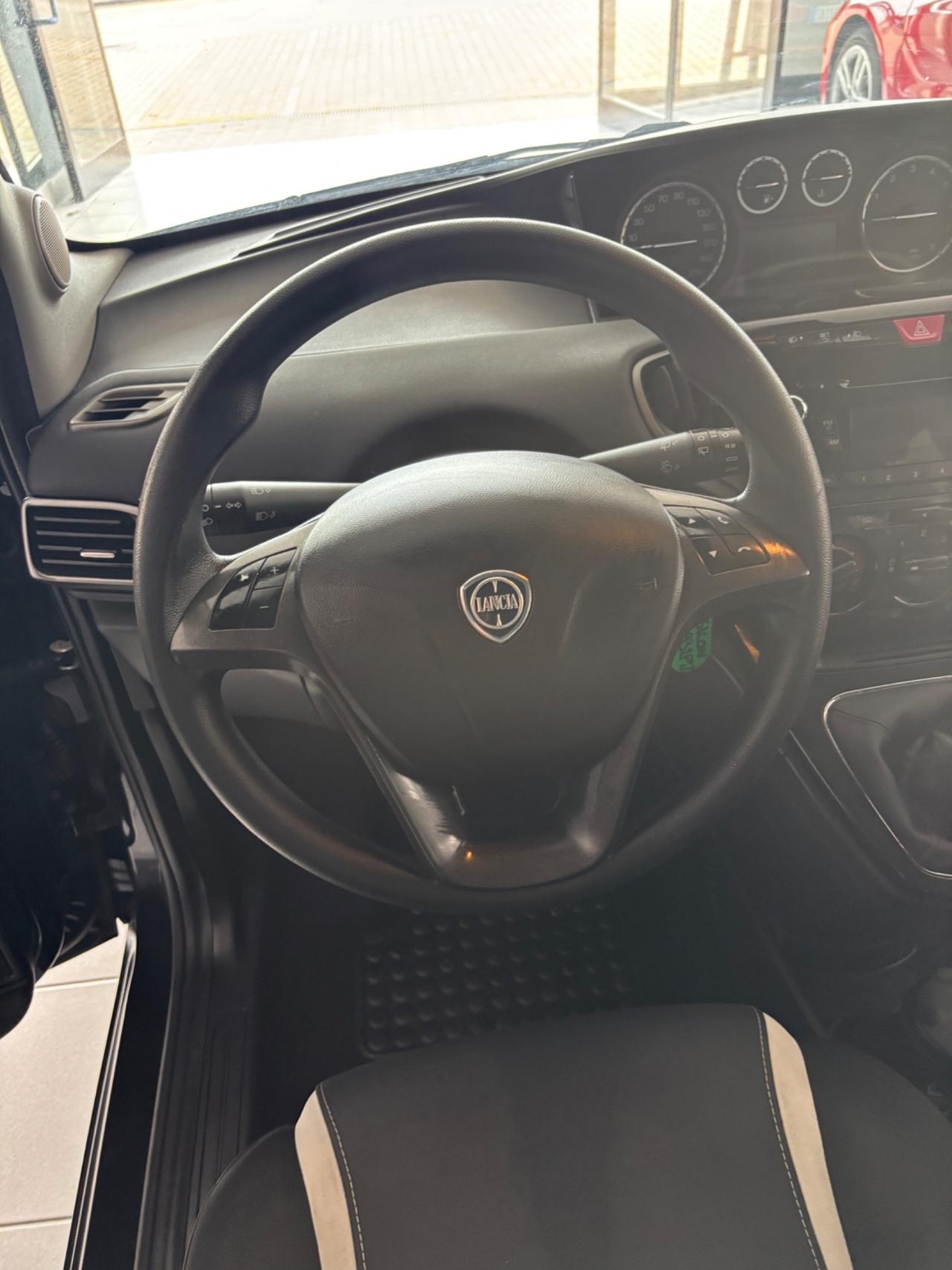 Lancia Ypsilon 1.2 69 CV 5 porte Elle
