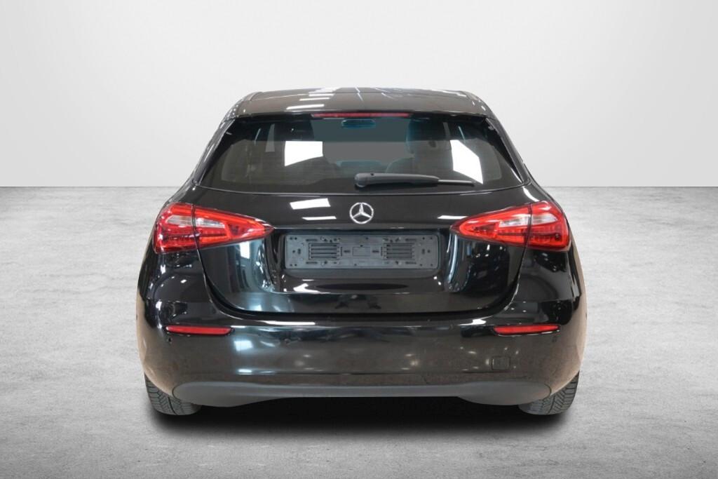 MERCEDES-BENZ A 160D 95CV BUSINESS SOLUTION 6M. ( PELLE - PARK ASSIST - TELECAMERA POST. - NAVI PREMIUM - CRUISE - NEOPATENTATI )