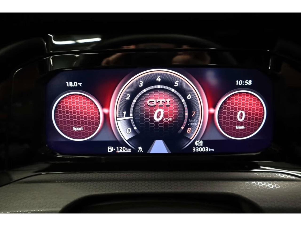 Volkswagen Golf GTI 2.0 TSI OPF, cambio manuale a 6 marce, fari LED, climatizzatore automatico, ra