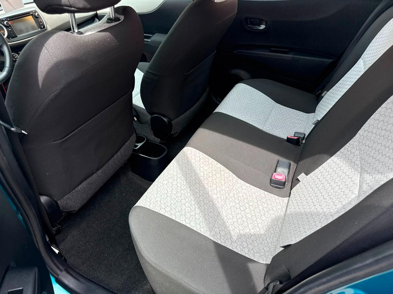 Toyota Yaris 1.0 69cv Lounge - 2012