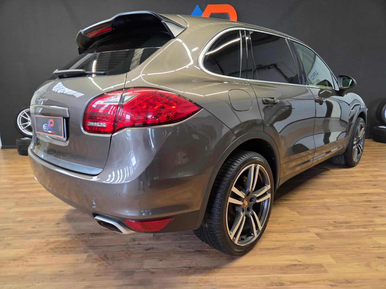 Porsche Cayenne 3.0 V6 tdi 245cv tiptronic