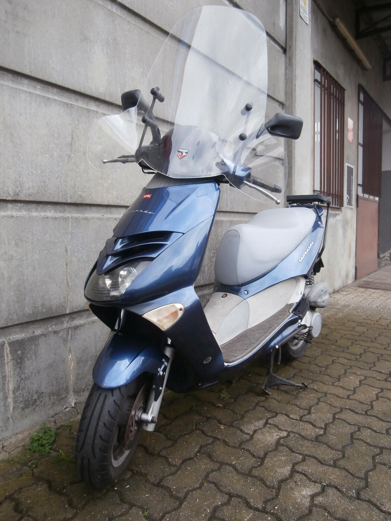 APRILIA LEONARDO 150 del 2000 compreso trapasso-tagliando-garanzia