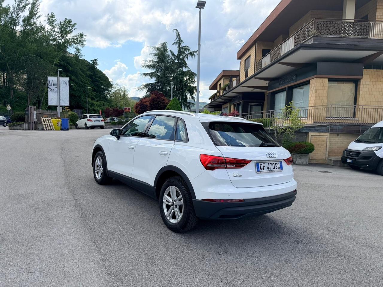 AUDI Q3 35 TDI S TRONIC BUSINESS