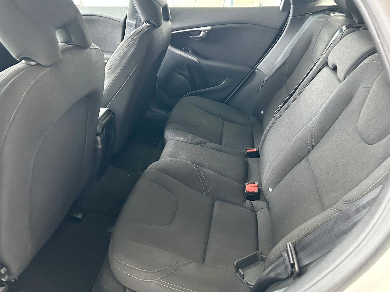 Volvo V40 2.0 D2 X NEOPATENTATI 2017