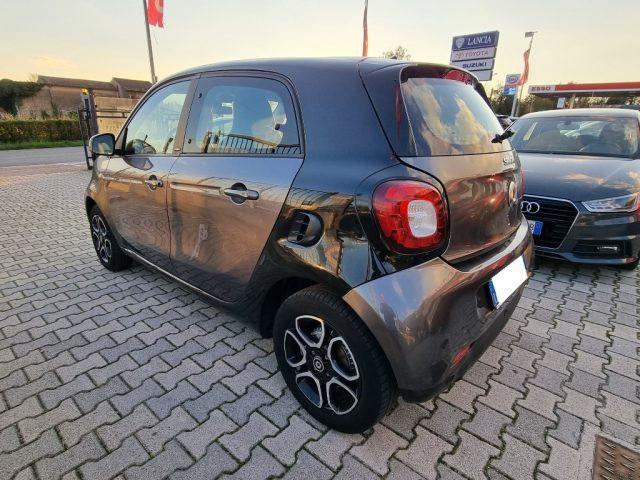 SMART ForFour 70 1.0 Prime