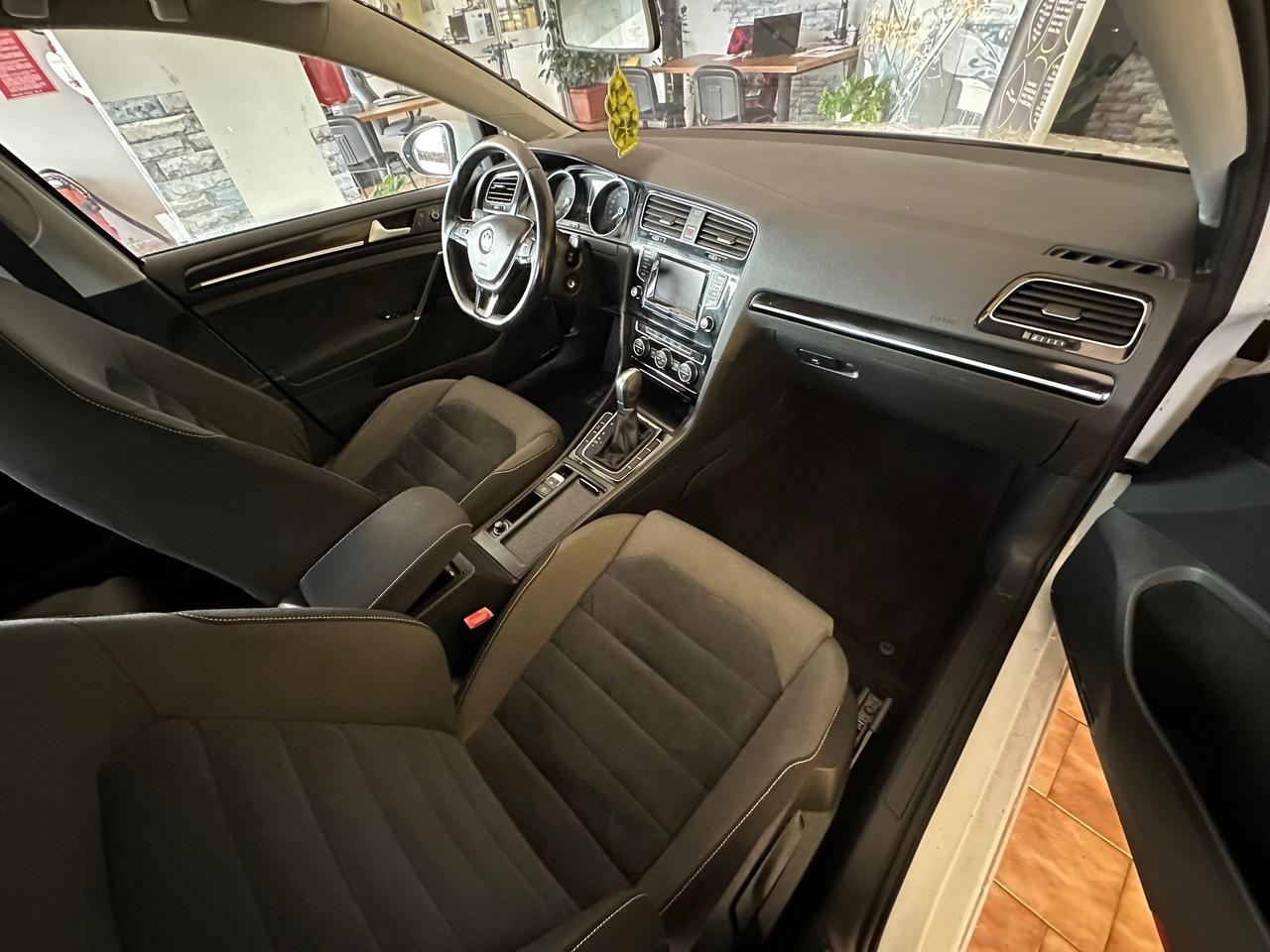 Volkswagen Golf 1.6 TDI DSG 5p. Highline cinghia fatta