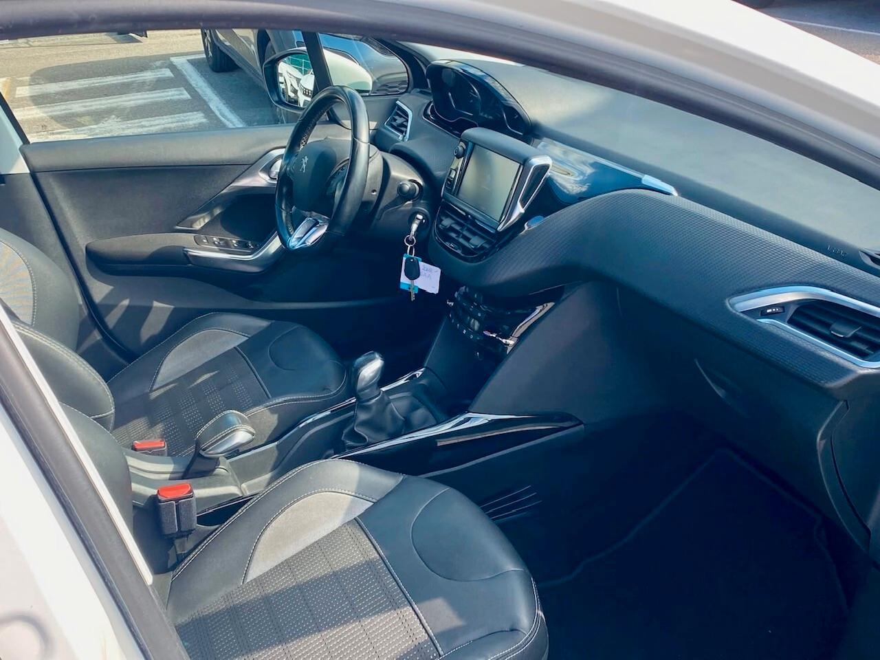 Peugeot 2008 1.2 PureTech 82 cv - 2017