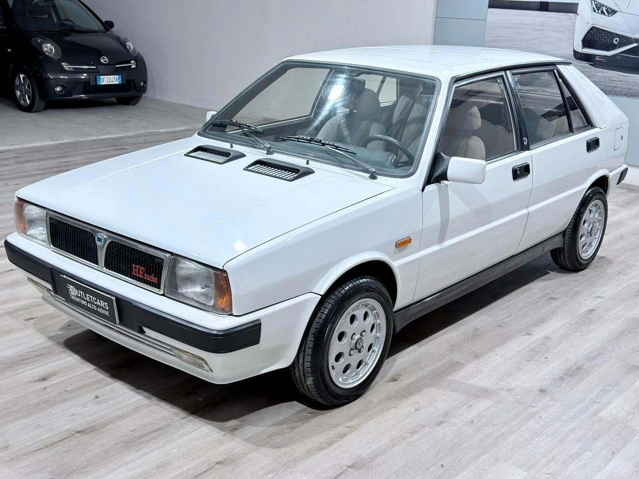LANCIA DELTA 1.6I.E. TURBO HF 140CV ASI TETTO APRIBILE