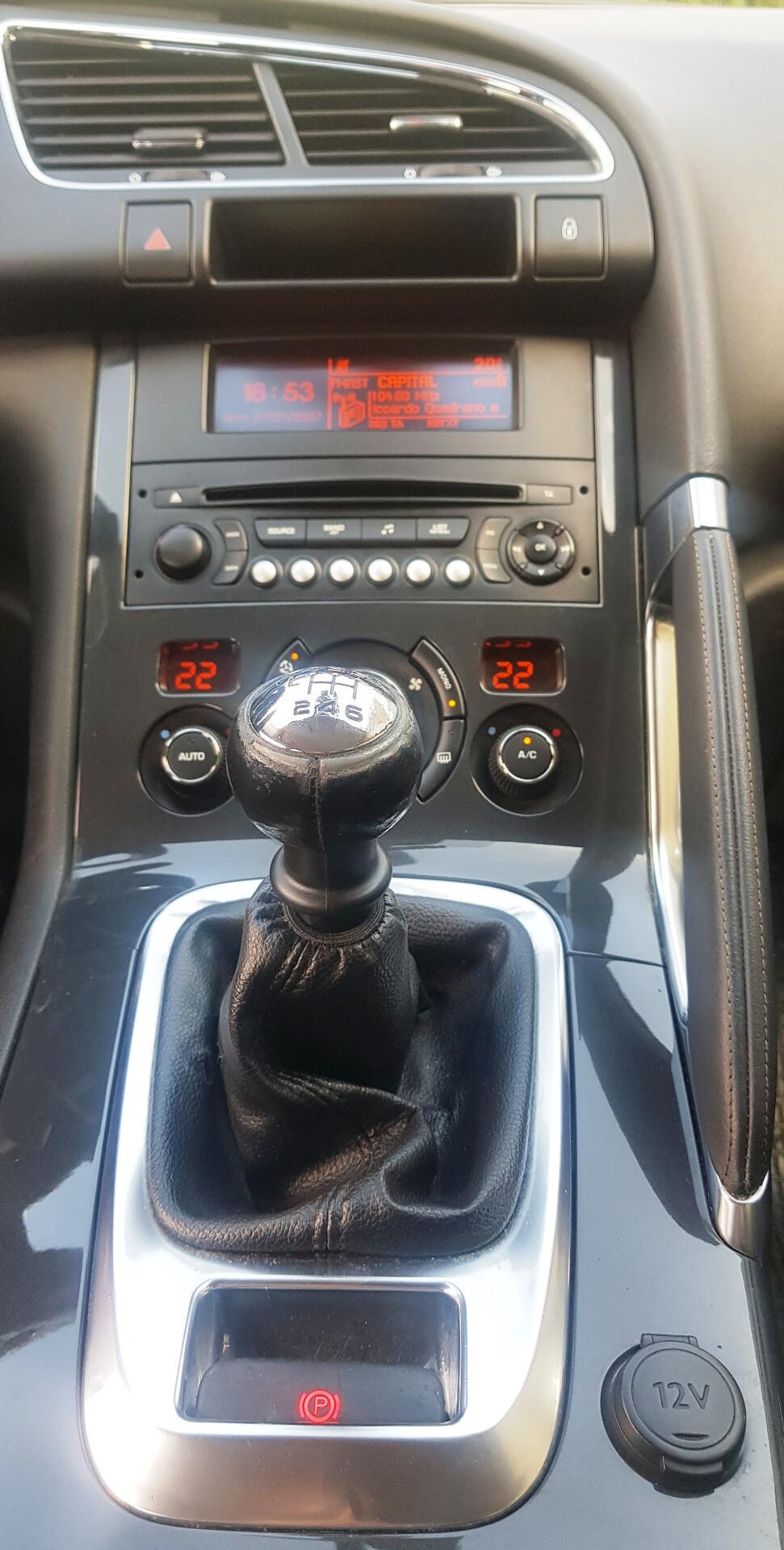 PEUGEOT 3008 1.6 HDi 112CV BUSINESS 05/2012