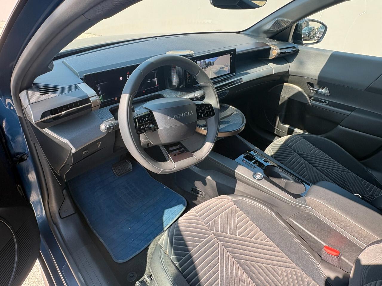 NUOVA Lancia Ypsilon Hybrid e-DCT LX AUTOMATIC KM CERTIFICATI