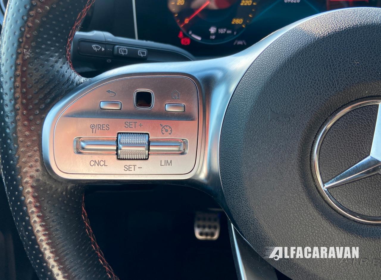 Mercedes-Benz A 180d Premium AMG Line