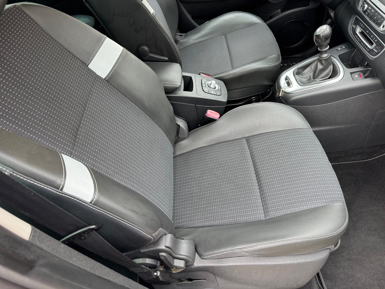 Renault Scenic 1.5 dCi 110CV neopatentato