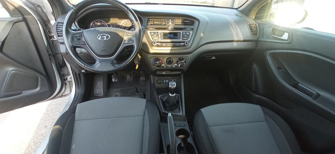 Hyundai i20 GPL CASA MADRE - 1 PROPRIETARIO!