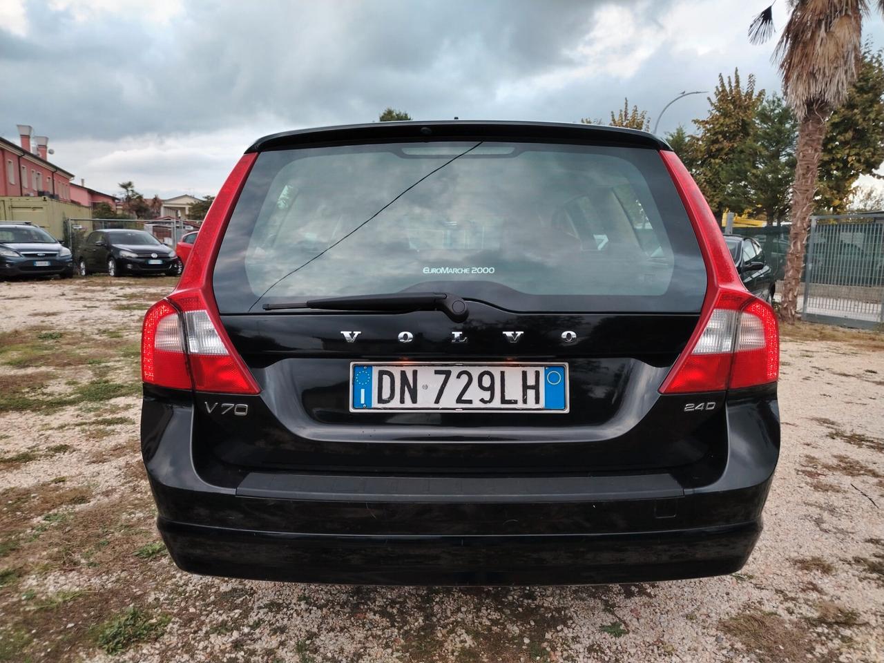 Volvo V70 2.4 D5 Summum
