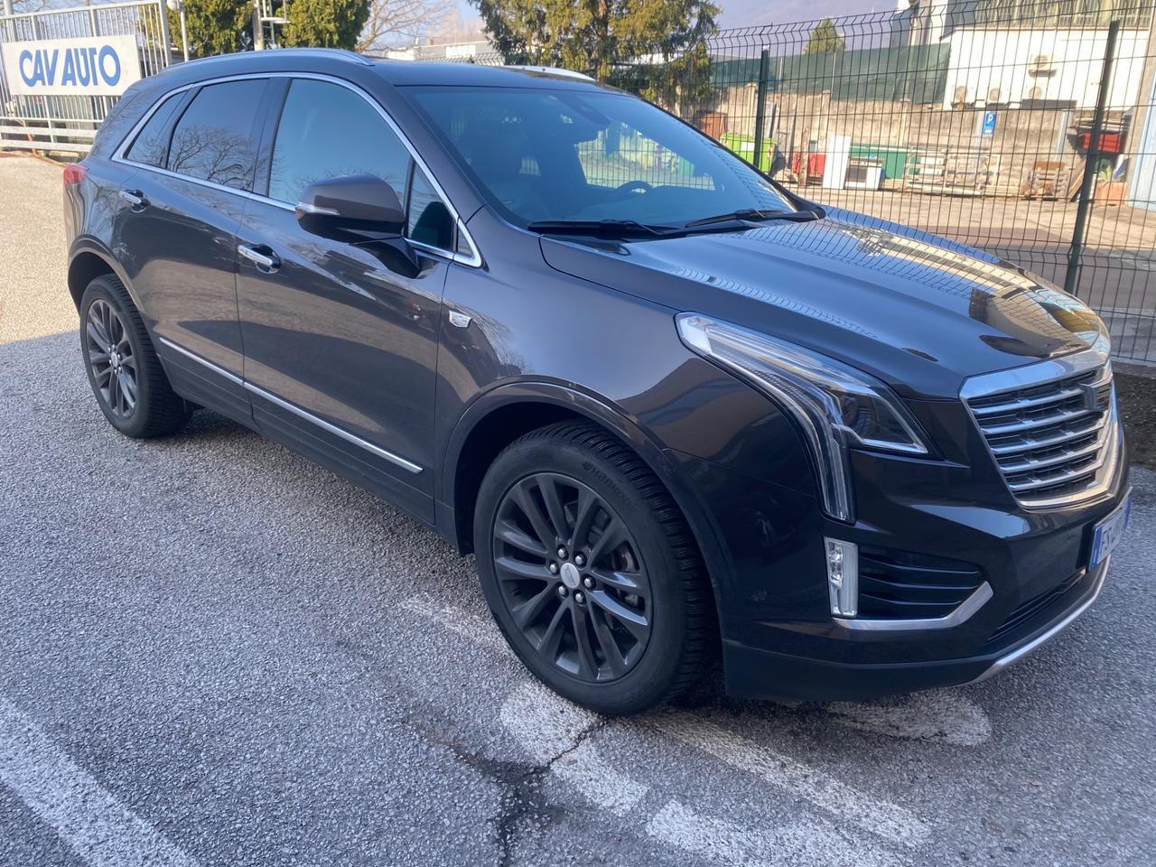 Cadillac XT5 3.6L V6 AWD AT Platinum