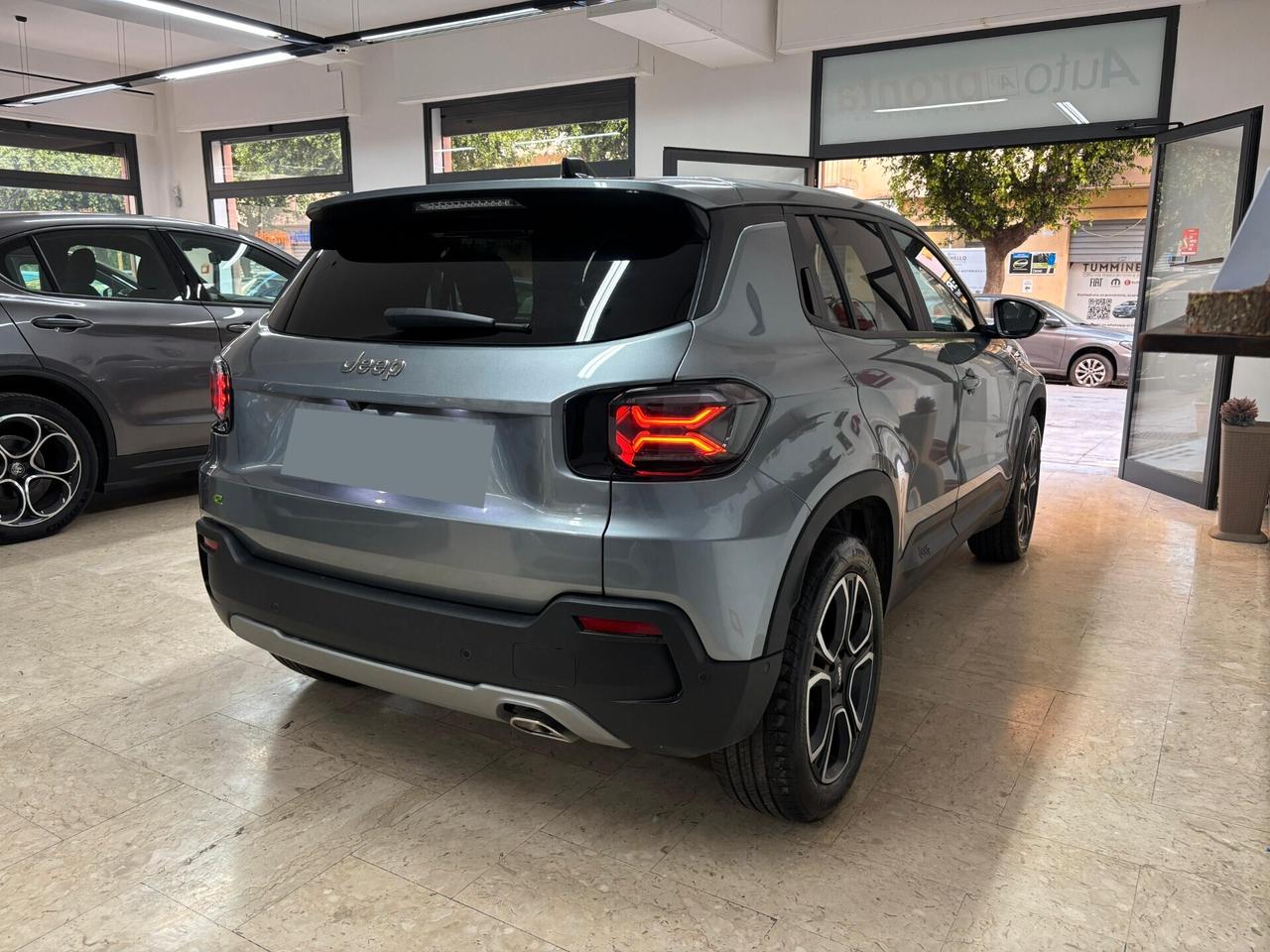 Jeep Avenger 1.2 Turbo 110 CV Hybrid DCT Summit
