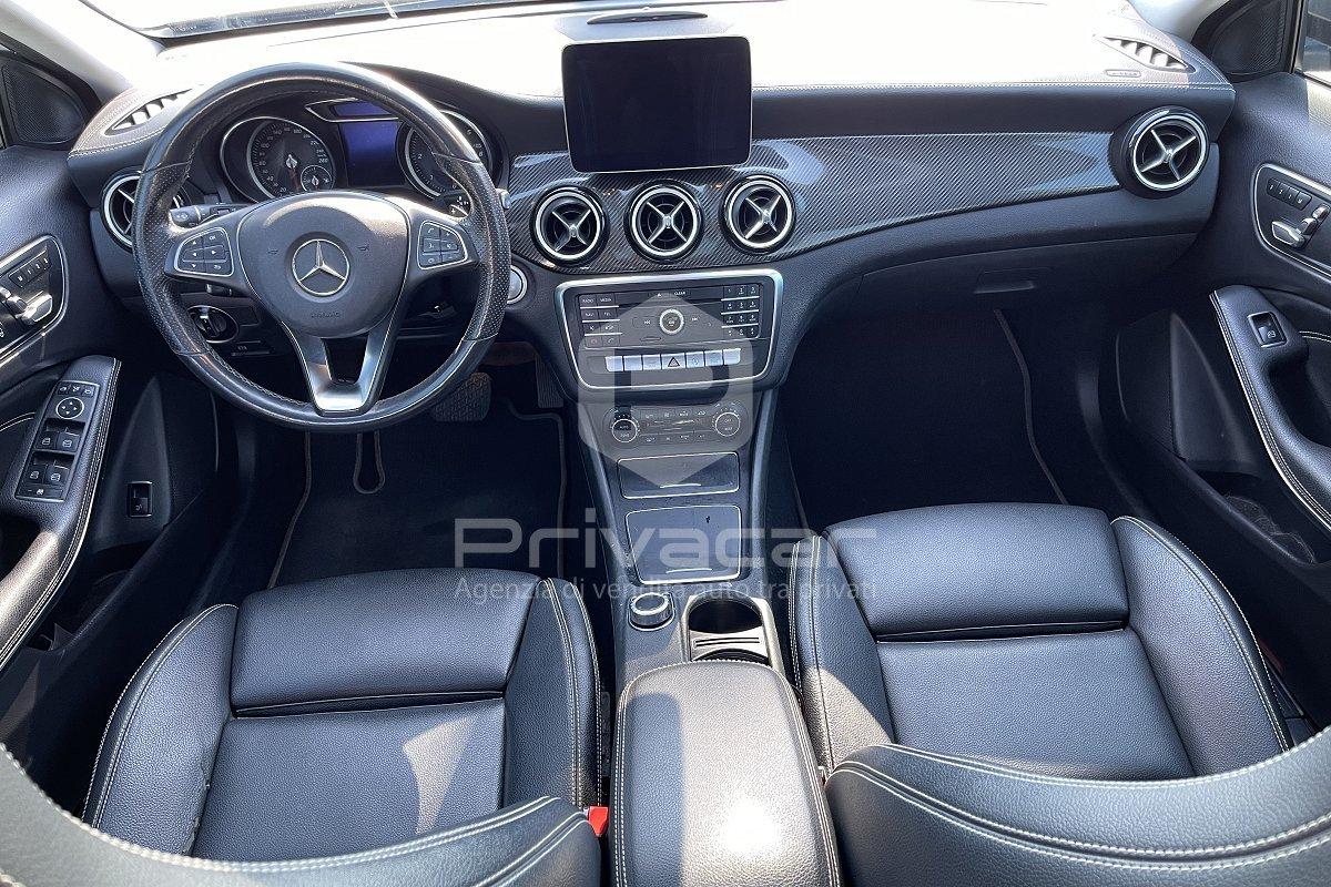 MERCEDES GLA 200 d Automatic Premium