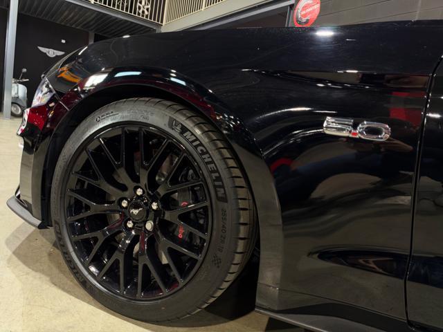 FORD Mustang 5.0 V8 UFFICIALE ITALIANA TOTAL BLACK FIRST PAINT