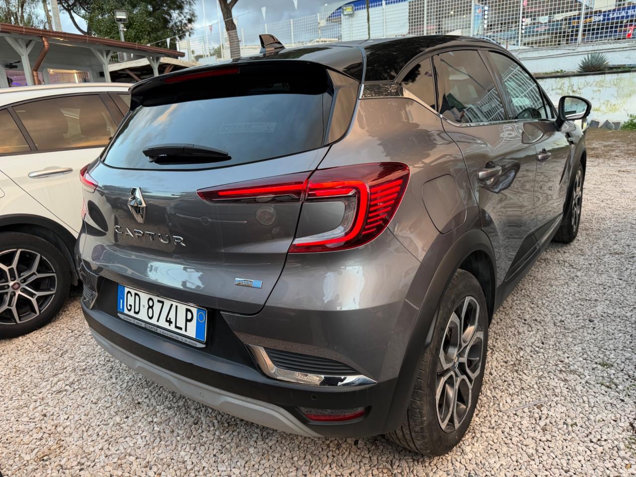 Renault Captur Plug-in Hybrid E-Tech 160 CV Intens
