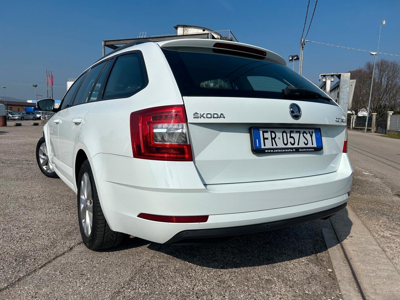 Skoda Octavia 1.6 TDI CR 115 CV DSG Wagon Executive TAGLIANDI SKODA