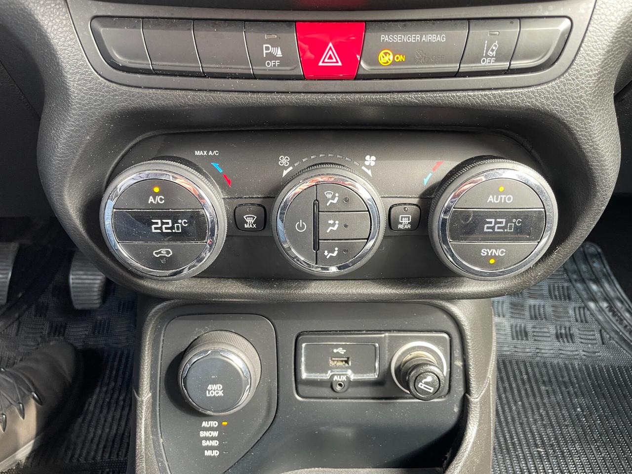 Jeep Renegade 2.0 Mjt 140CV 4WD Active Drive Limited-NAVIGATORE-PELLE