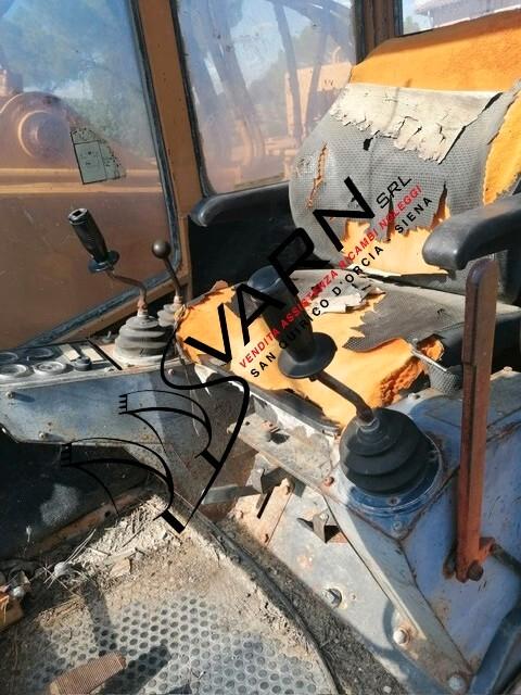 VENDESI ESCAVATORE CINGOLATO FIATALLIS F28 – 280 Q.LI