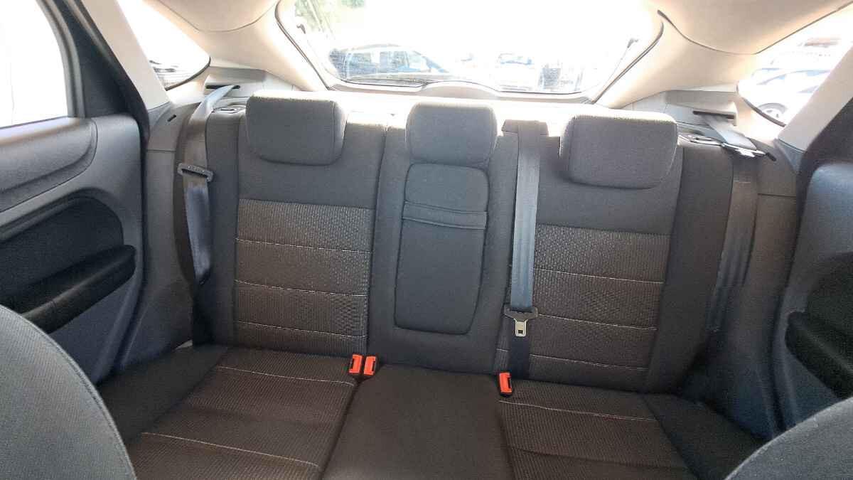 Ford Focus 1.6 (115CV) 5p. Bz.- GPL Titanium