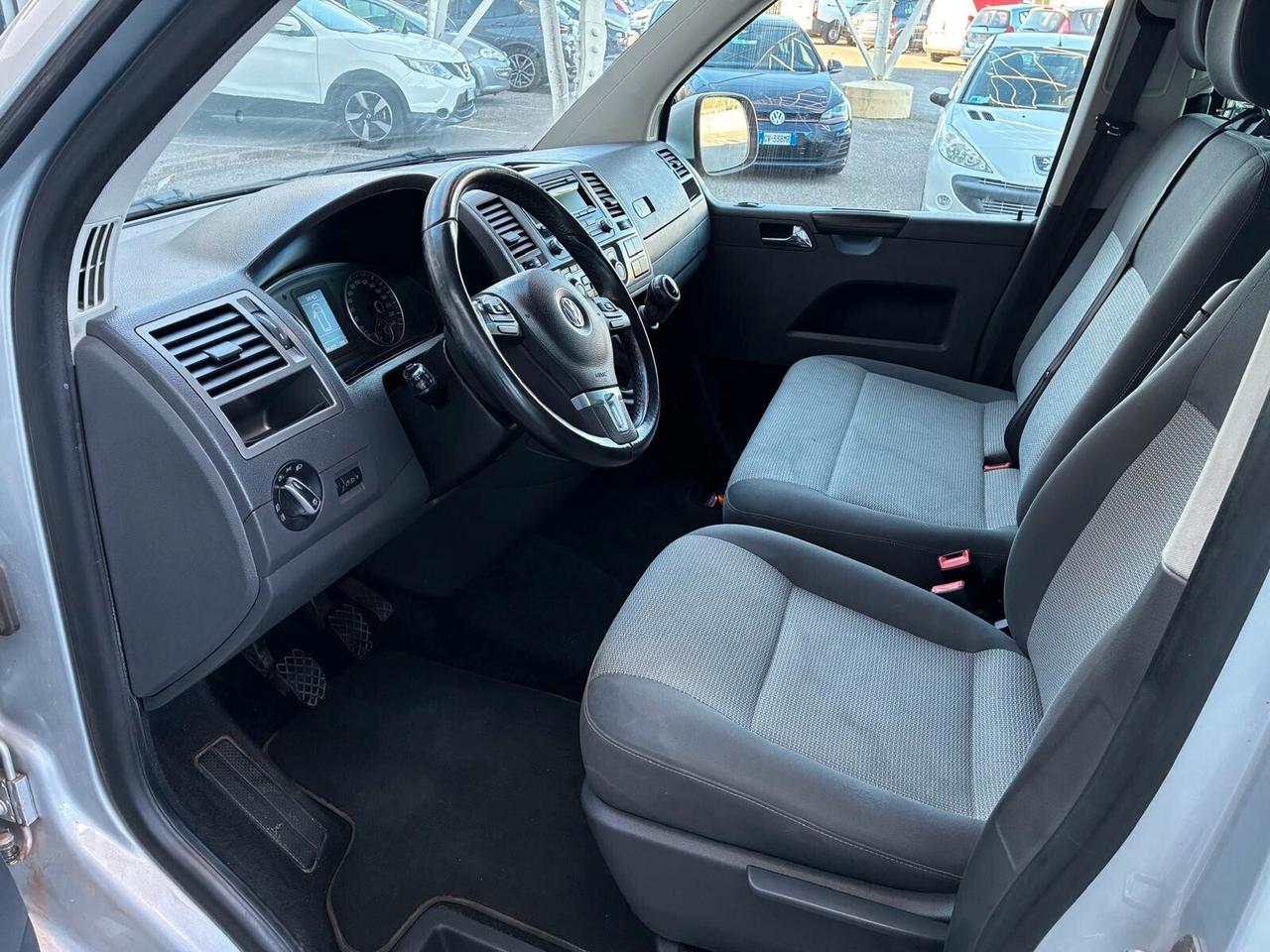 Volkswagen Caravelle 2.0 TDI Comfortline 9 posti