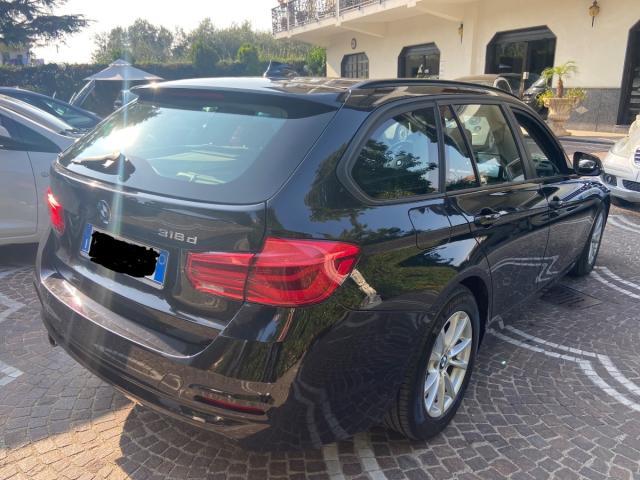 BMW Serie 3 Touring 318d Luxury automatico