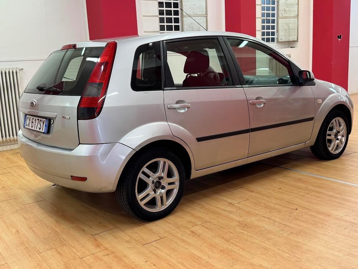 Ford Fiesta 1.6 TDCi 5p. Ghia