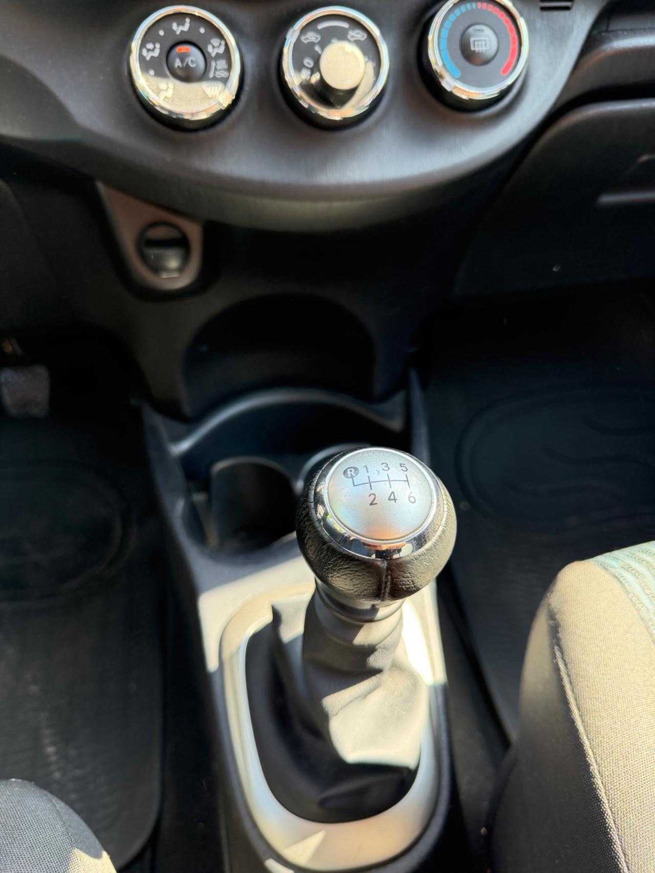 Toyota Yaris 1.3 Neopatentati Euro 5