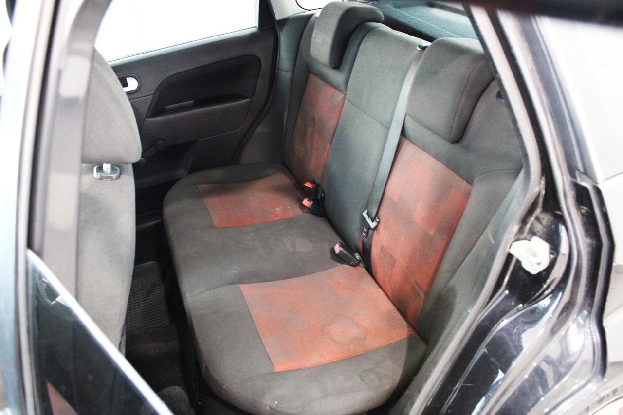 FORD Fiesta 1.6 TDCi Ghia - 2006