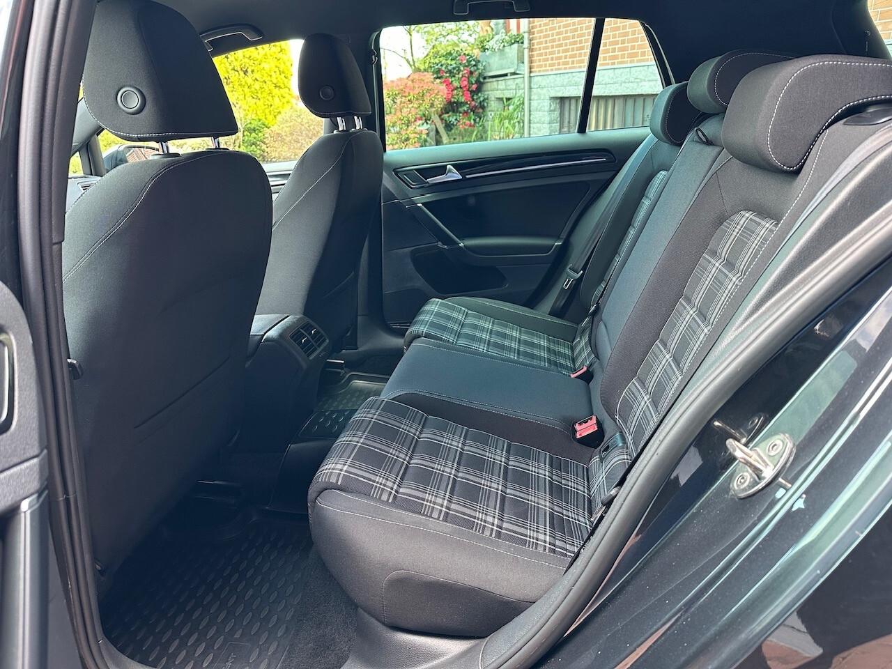 Volkswagen Golf GTD 2.0 TDI DSG 185cv
