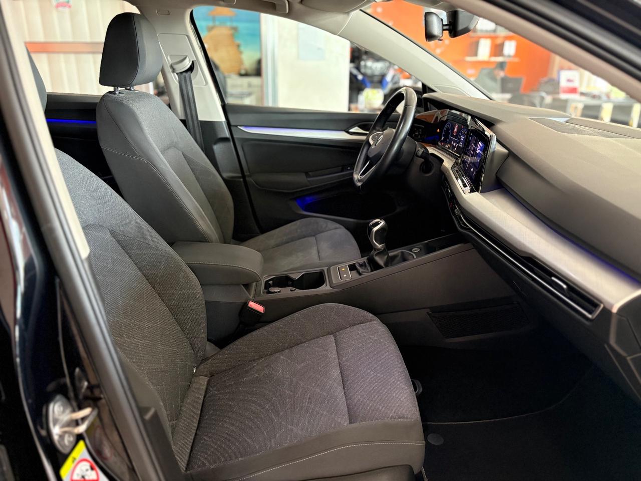 Volkswagen Golf 1.0 110 cv TSI EVO Life permute finanziamenti