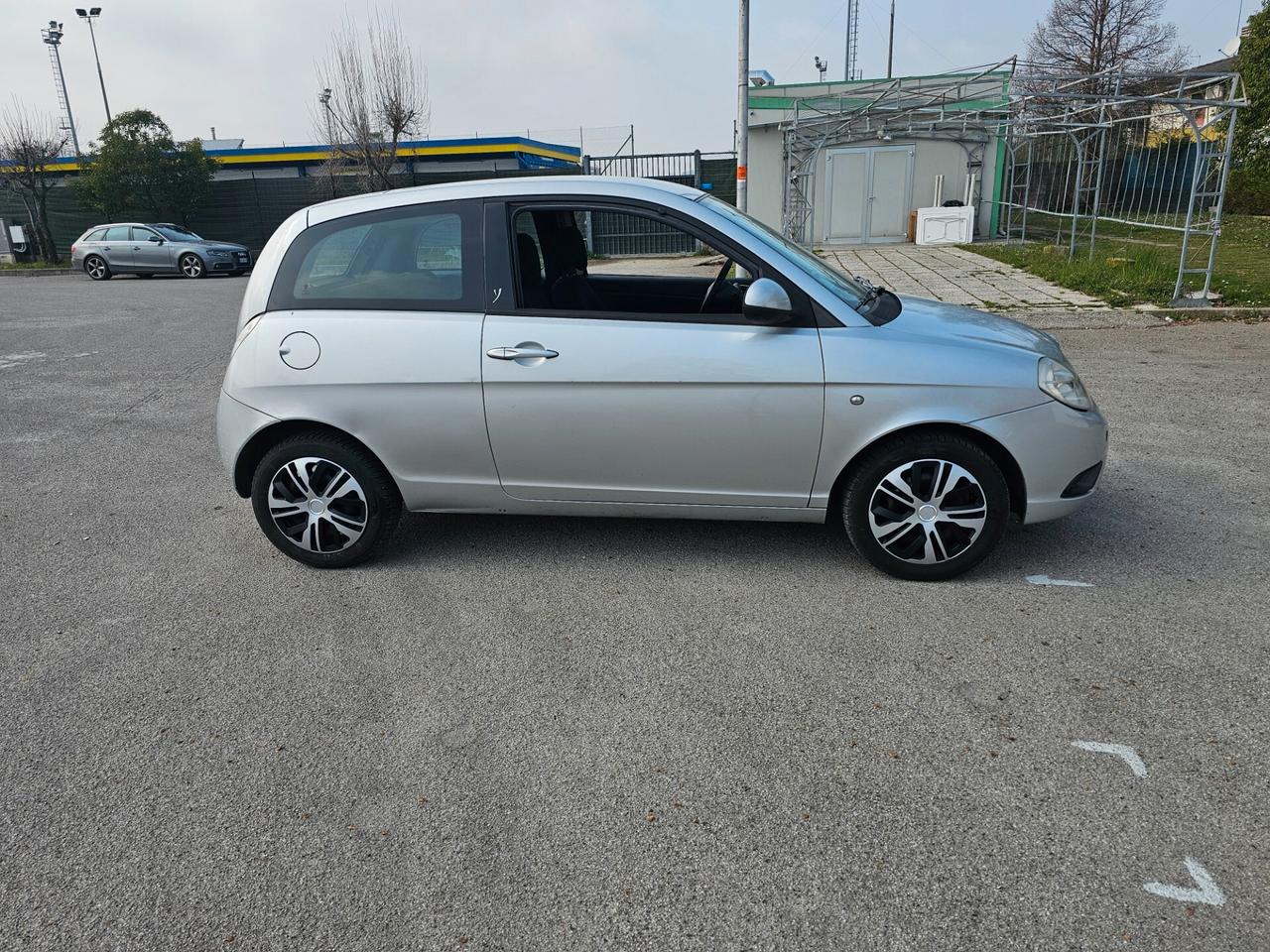 Lancia Ypsilon 1.2 69 CV Argento