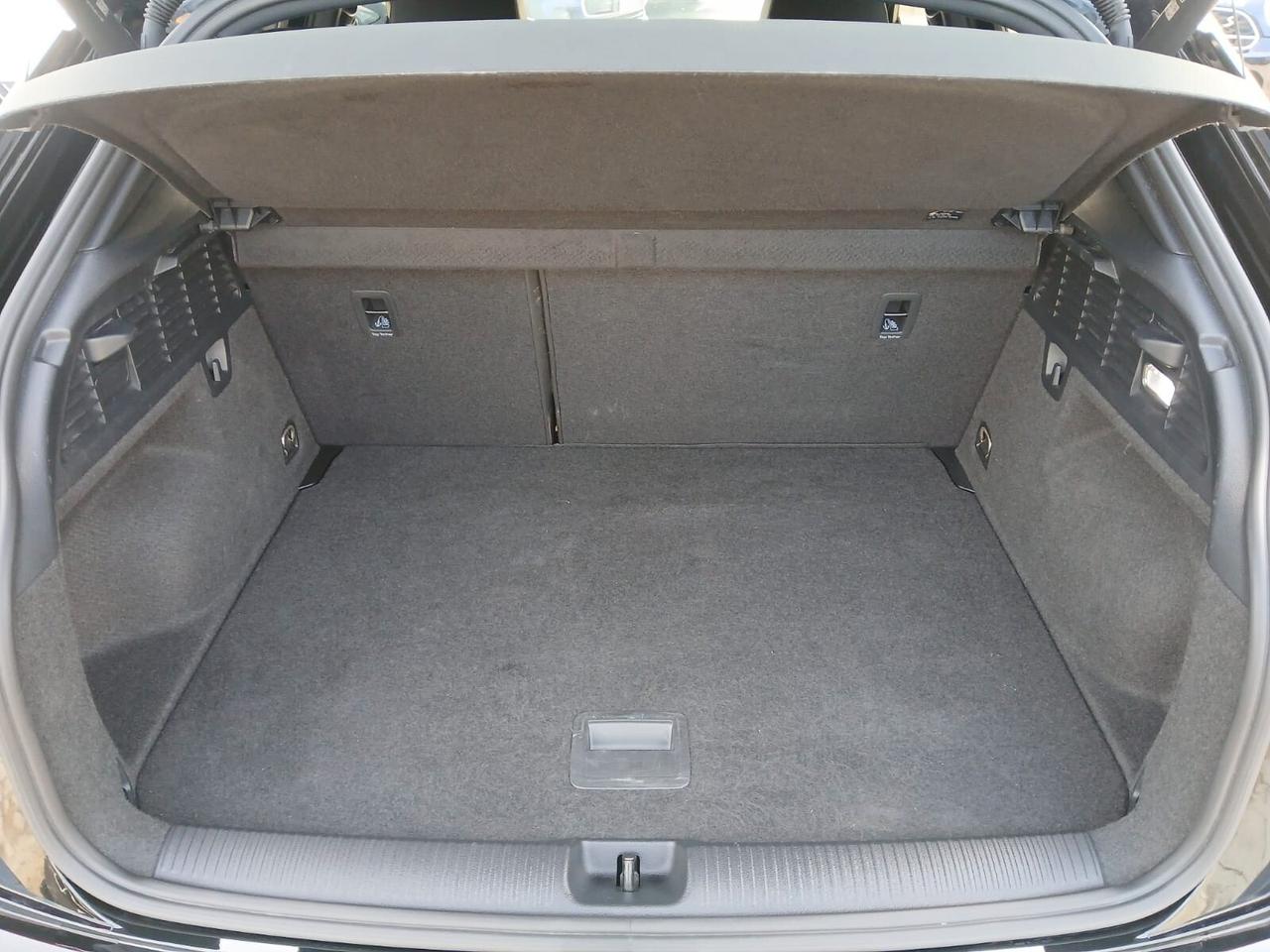 Audi Q2 30 TDI S line Edition