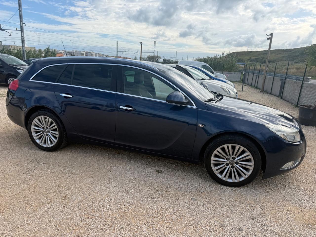Opel Insignia 2.0 AUTOMATICA 2.990€