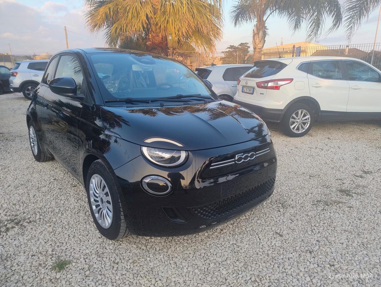 Fiat 500 500e Berlina 42 kWh Entry+Pack Tech