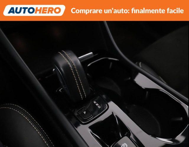 VOLVO XC40 T3 Geartronic R-design