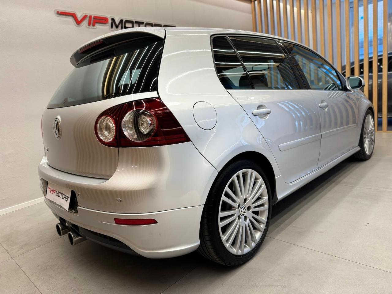 Volkswagen Golf 3.2 R32 5PORTE DSG PELLE TETTO 250CV PERMUTE FULL