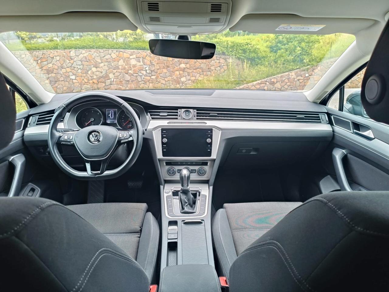 Volkswagen Passat Variant 1.6 TDI SCR DSG Business BMT