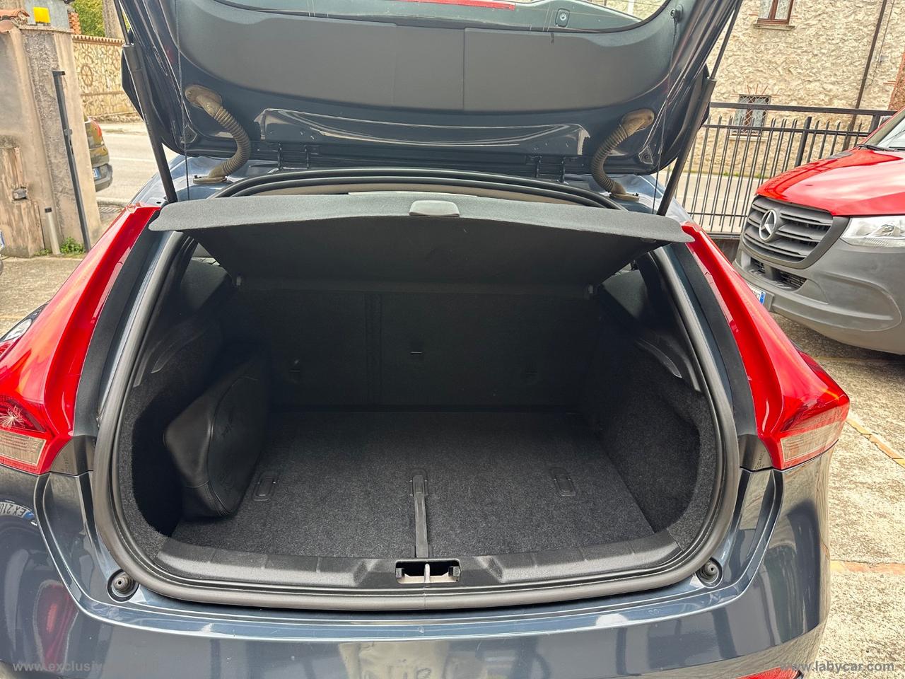 VOLVO V40 D2 Geartronic Business